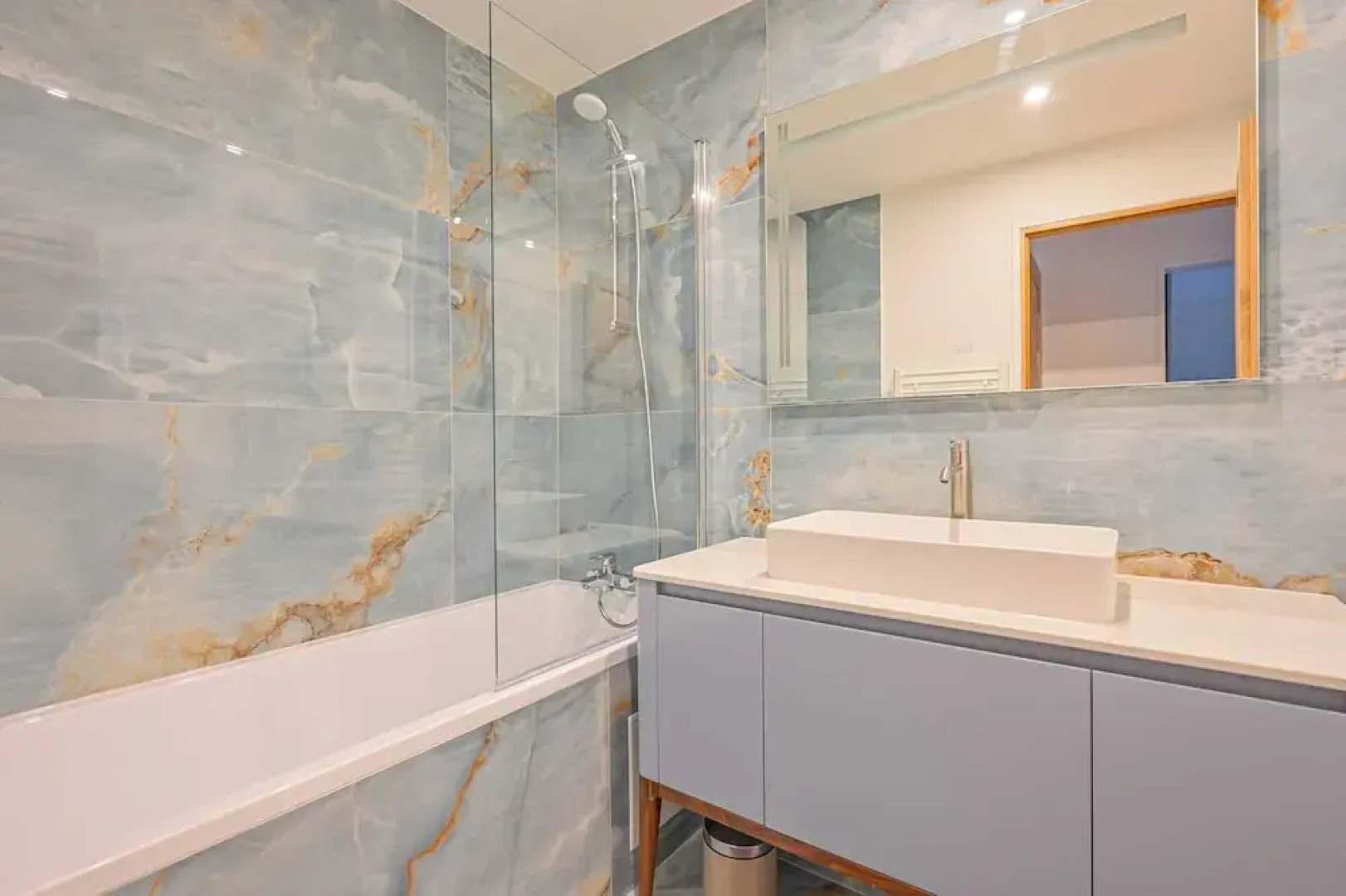 Magnificent Apartment- 2br-4p- Bagnolet