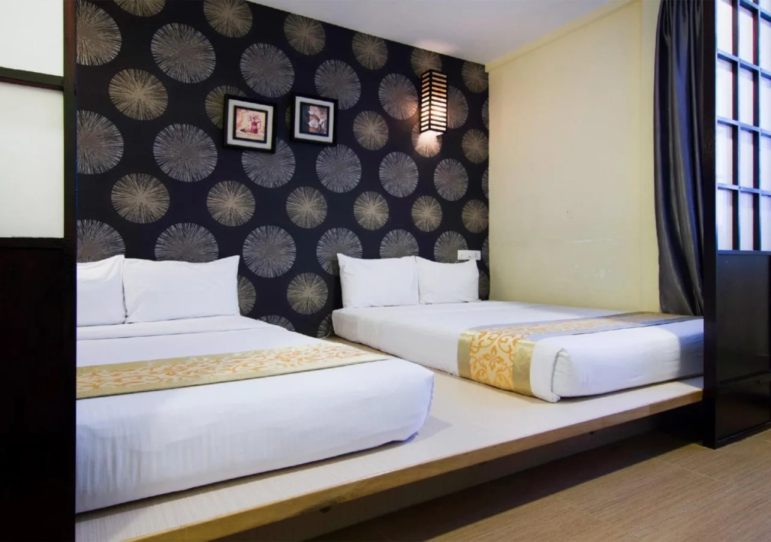 8 Days Boutique Hotel @ Mount Austin JB