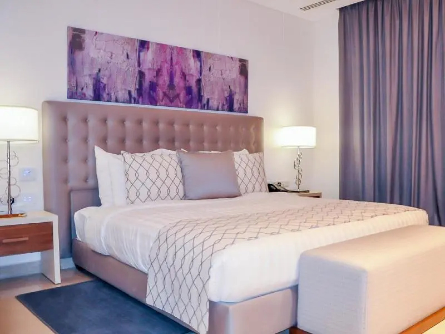 Somewhere Bliss Hotel