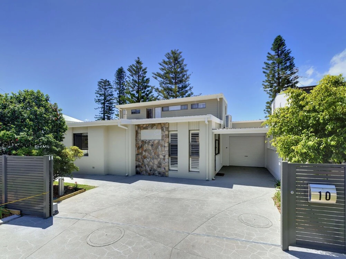 Whispering Sands at Corlette