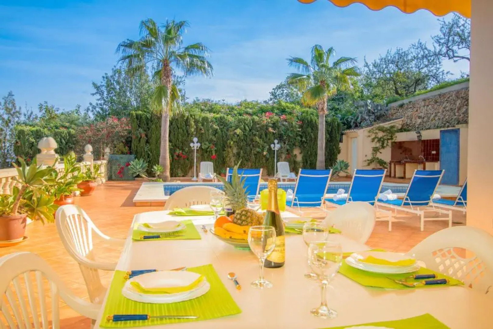 Abahana Villas La Marina