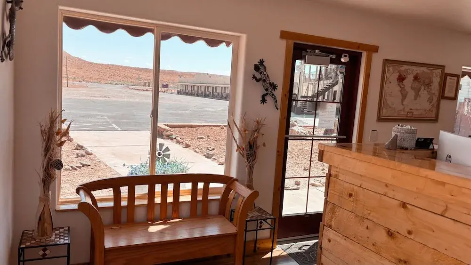 Whispering Sands Motel