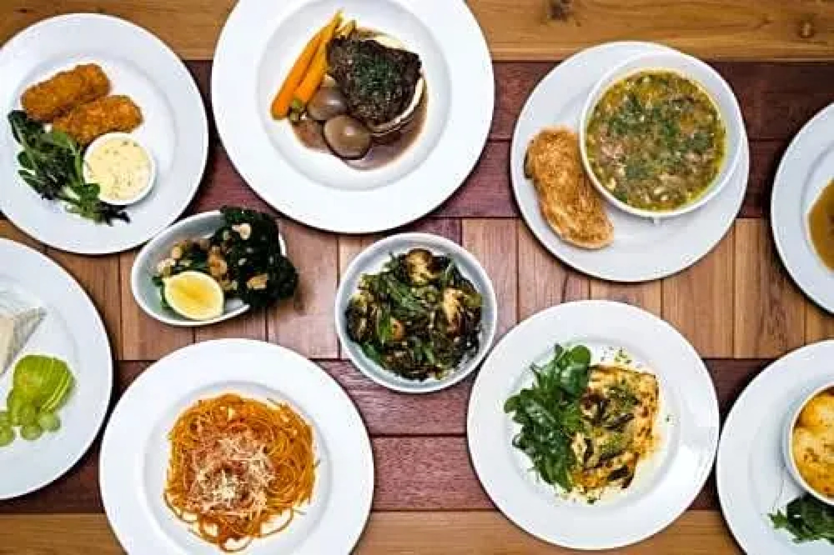 The Commercial Quarters - Room 2-has air conditioning, free WIFI, TV and fridge