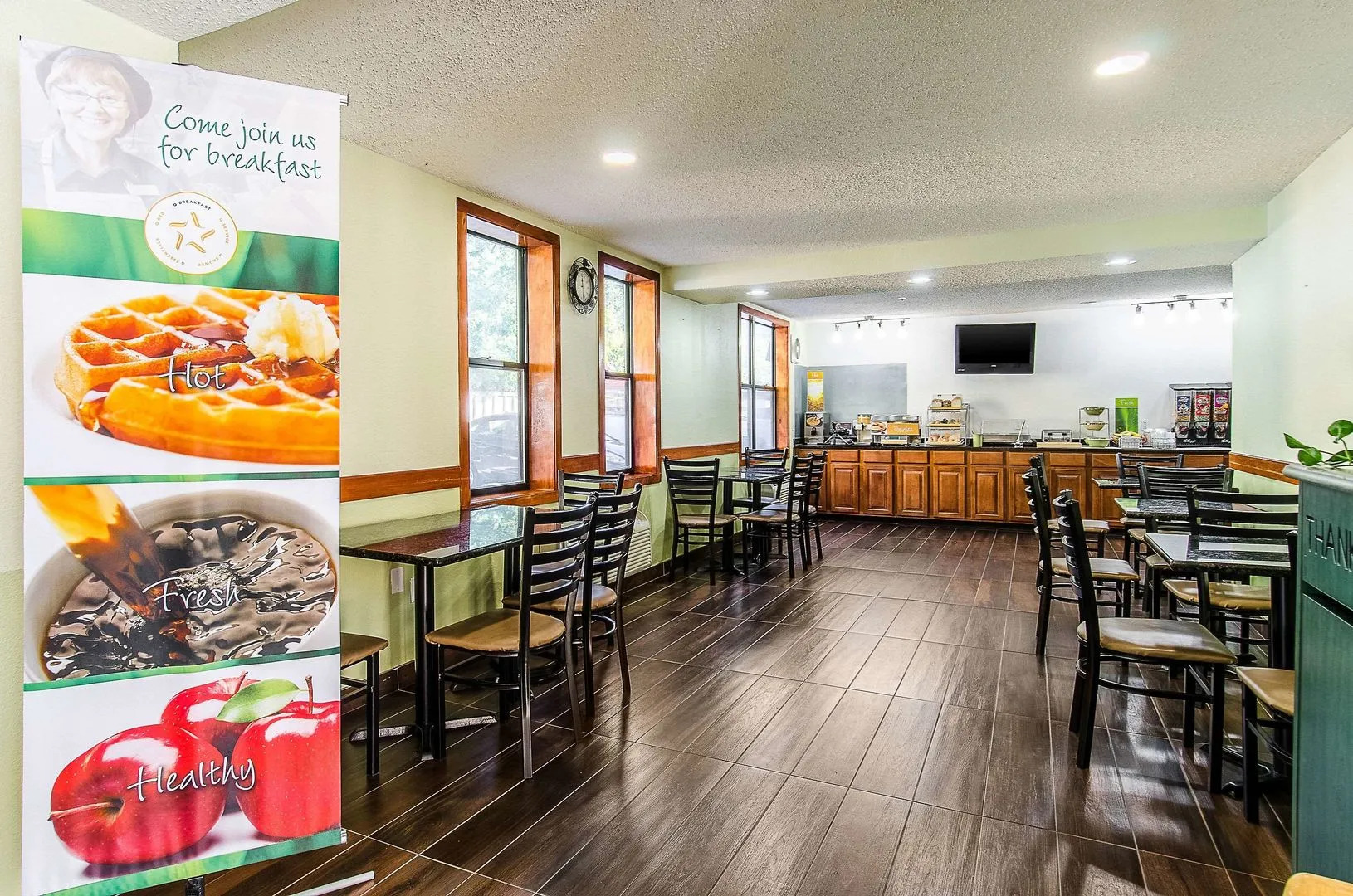 La Casa Inn & Suites - Middleboro