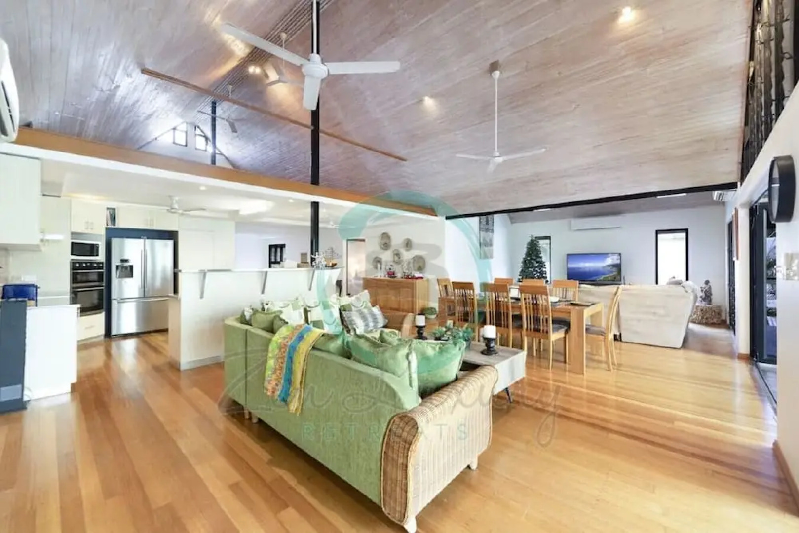 ZENLUX - 3-Story Corporate Golf Retreat