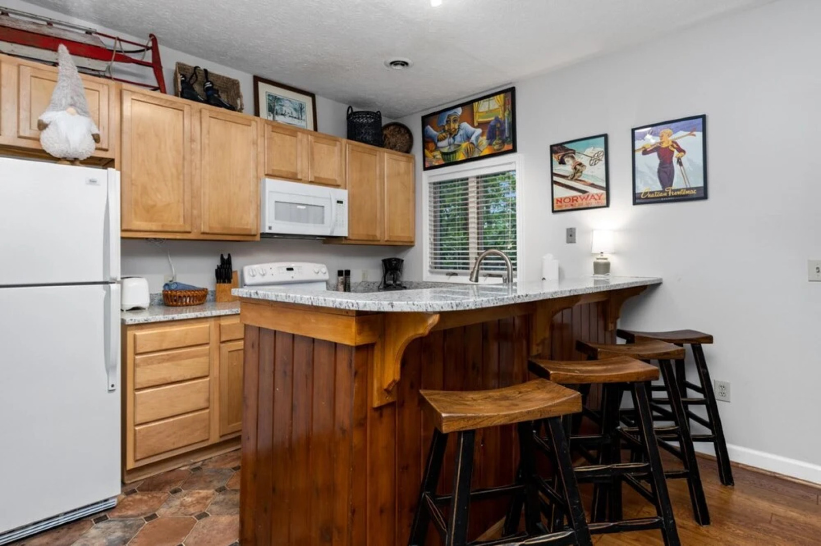 Summer 2B 2B Condo Wintergreen Ridges Pool Access