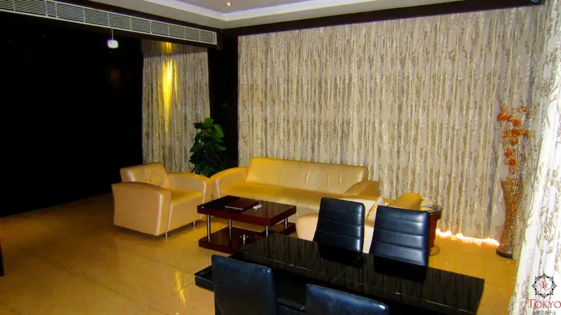 Le Tokyo Hotel Sanand