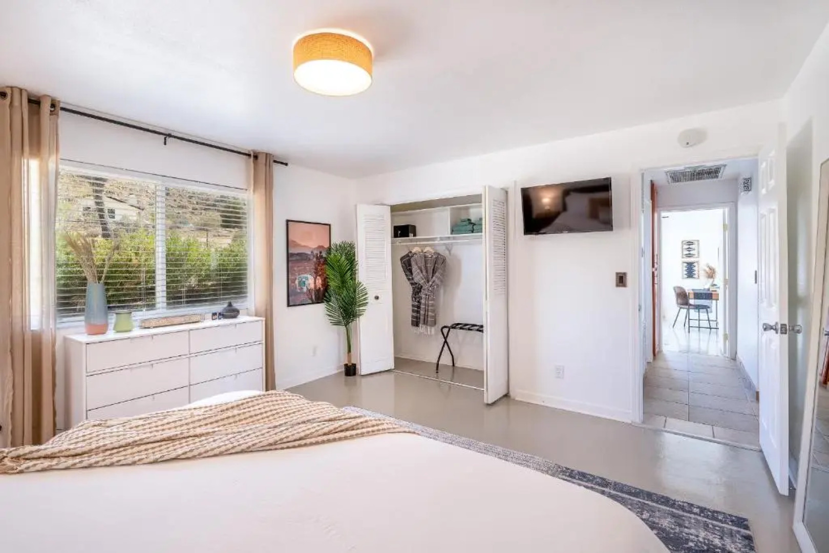 The Full Moon, Joshua Tree: Hot Tub, Sauna, Views