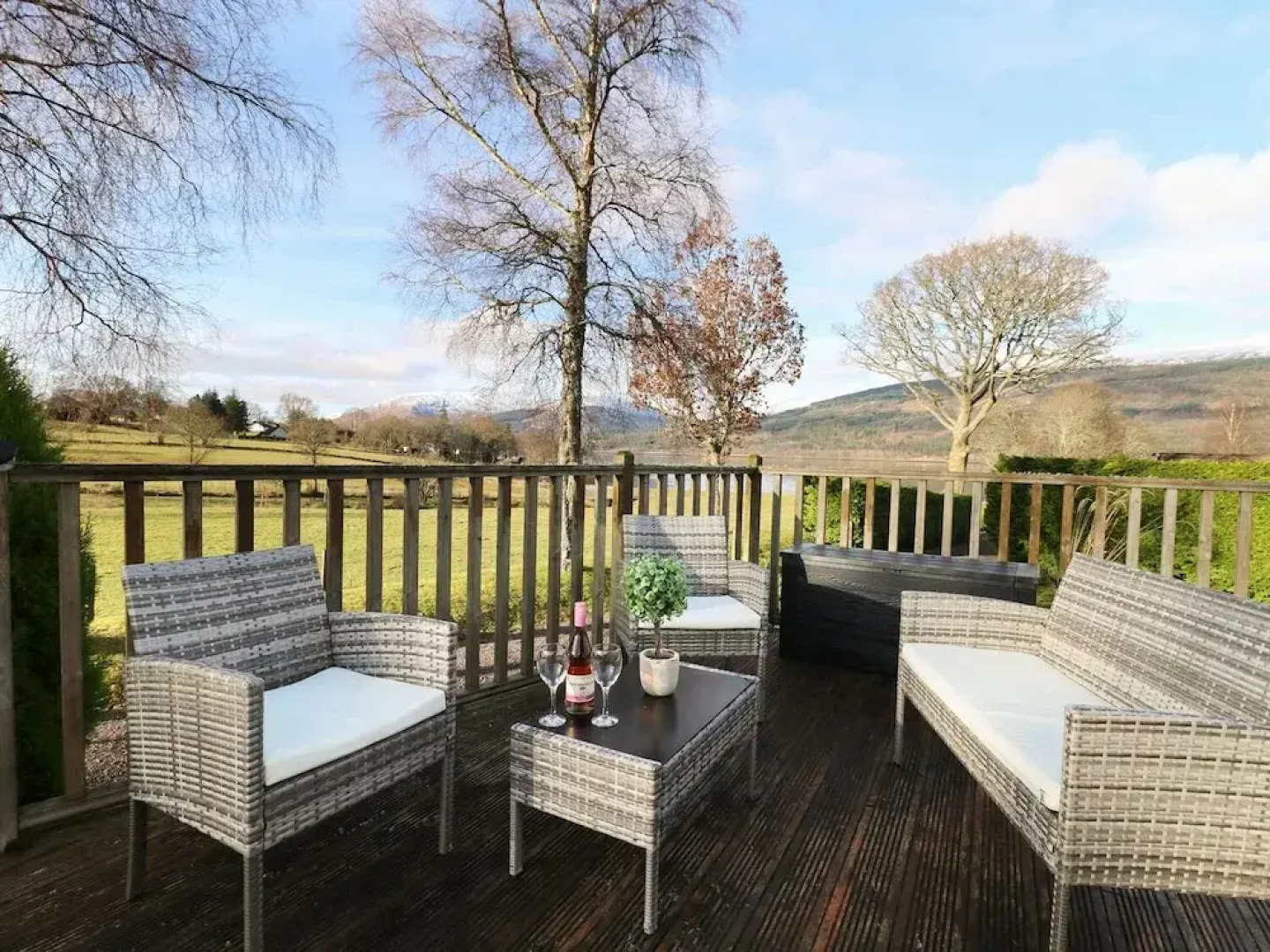 The Four Oaks Chalet