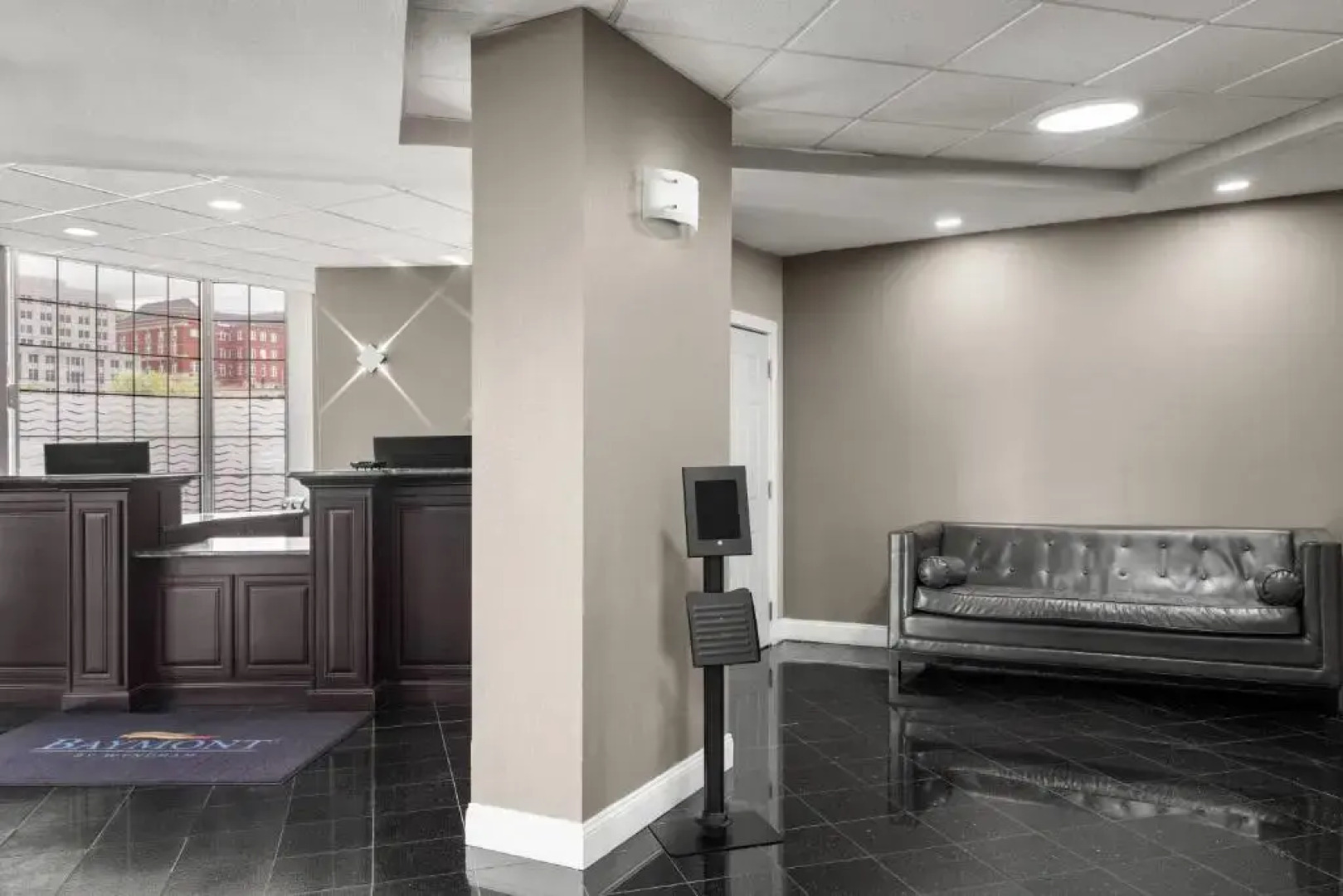 Baymont Inn & Suites Jefferson City