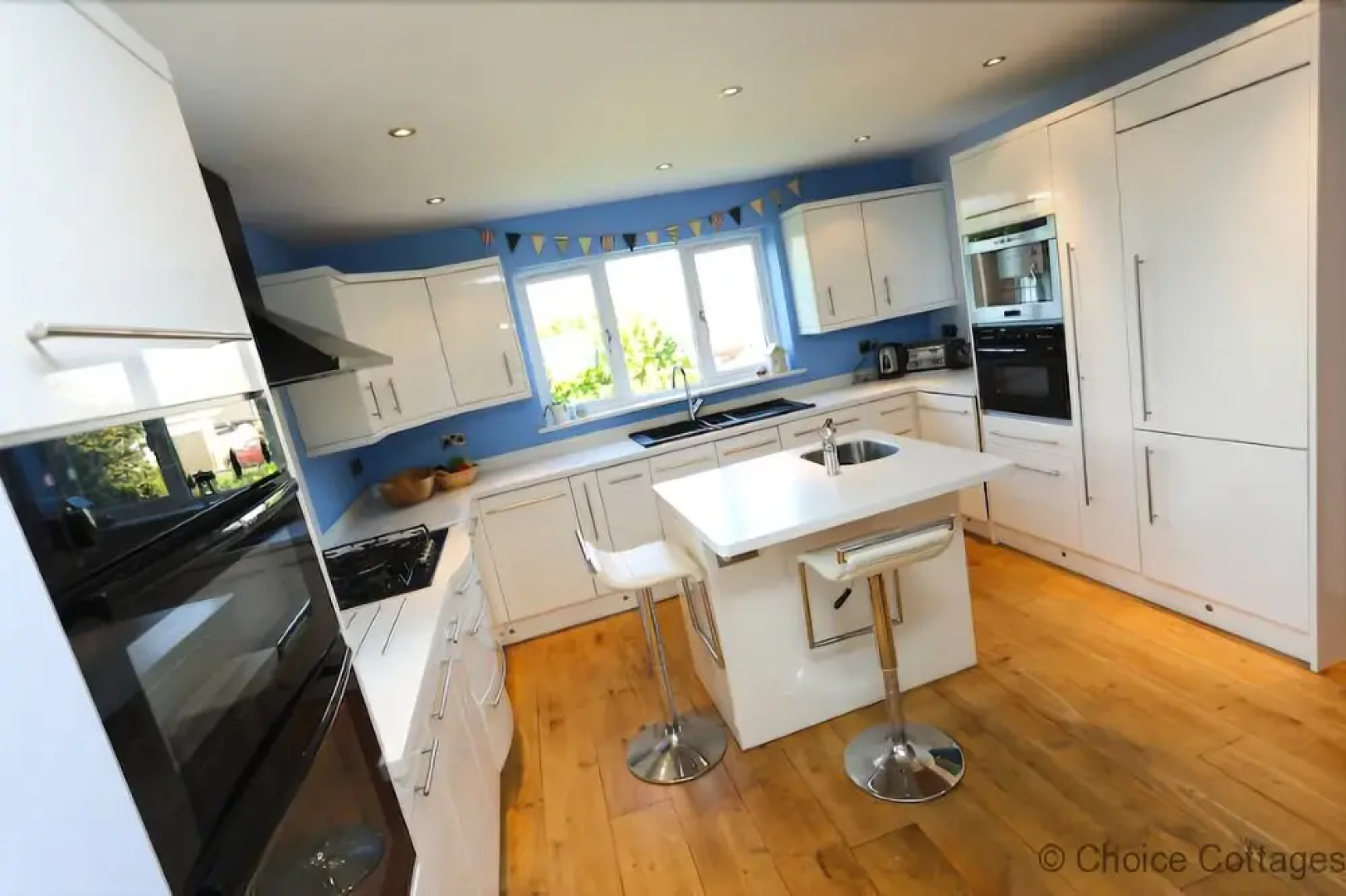 Croyde Waves 4 Bedrooms