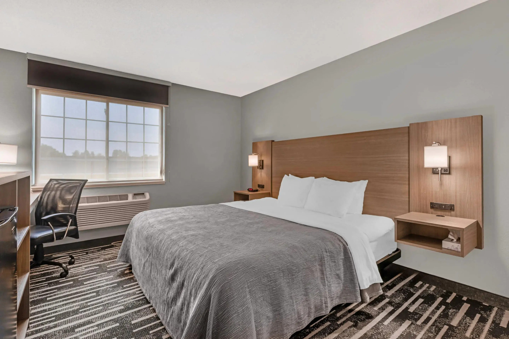 Quality Inn Chesterton near Indiana Dunes National Park I-94