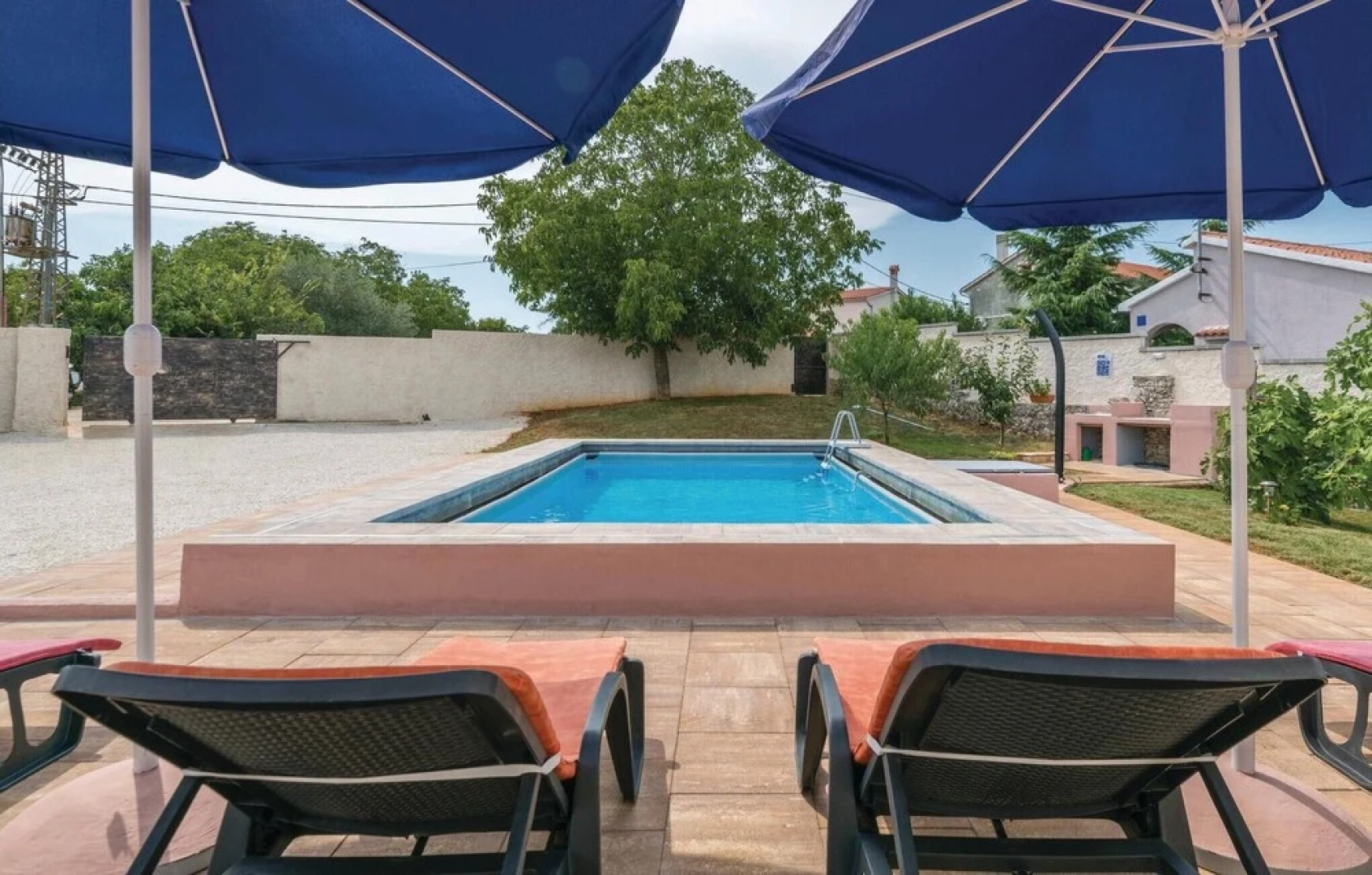 Awesome Home in Divsici With Wifi and 3 Bedrooms