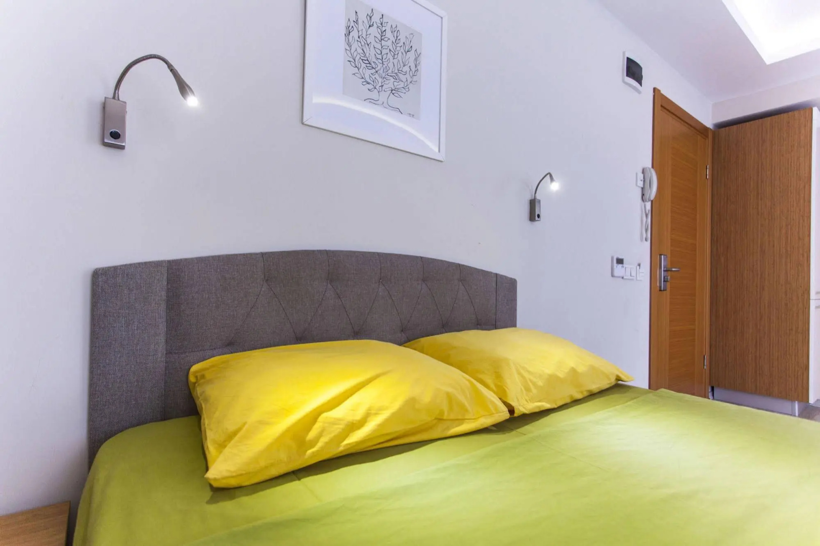 Holas Apartments