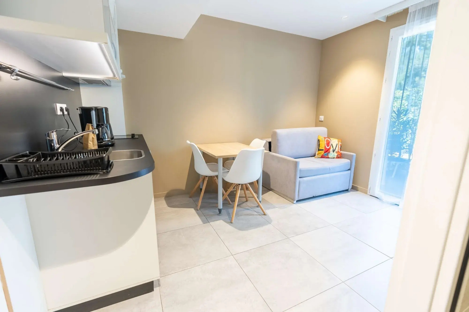 Appart'hôtel Kyriad Résidence Cabriès - Plan de Campagne