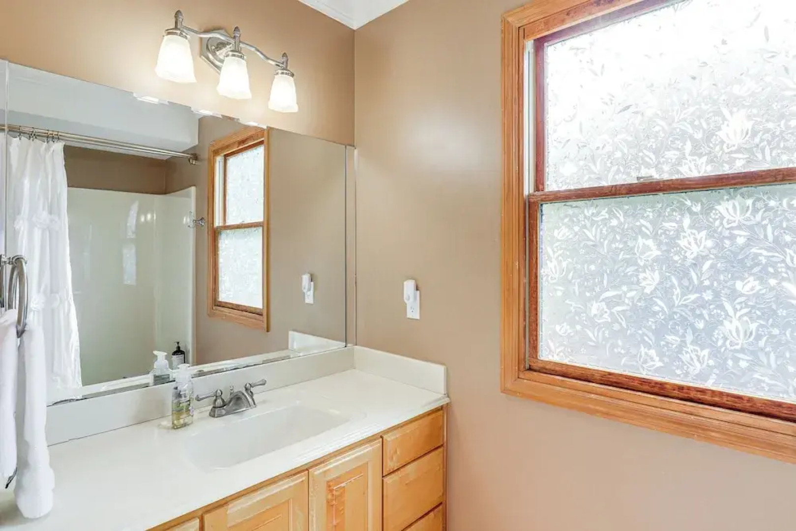 Mtn Views & Hot Tub: 6-acre Blue Ridge Retreat!