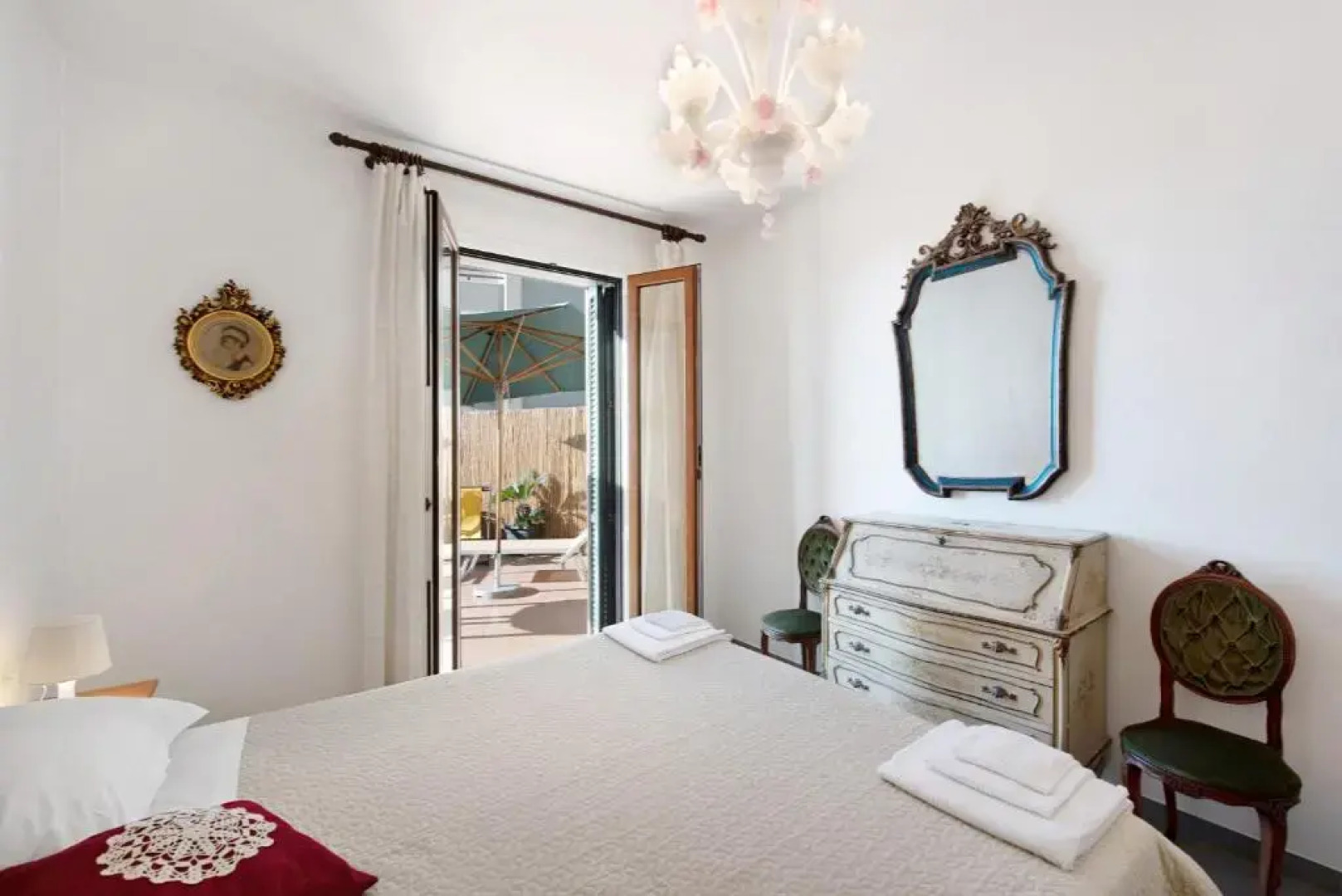 Valeria 3- Arenzanohost