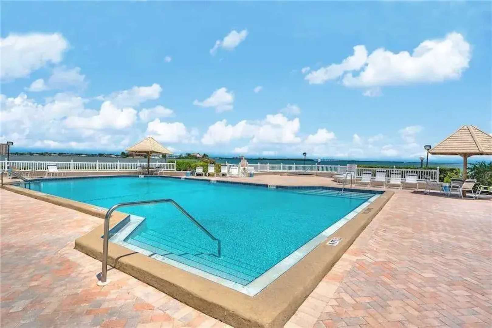 Palma Del Mar E608 - Two Bedroom Condo