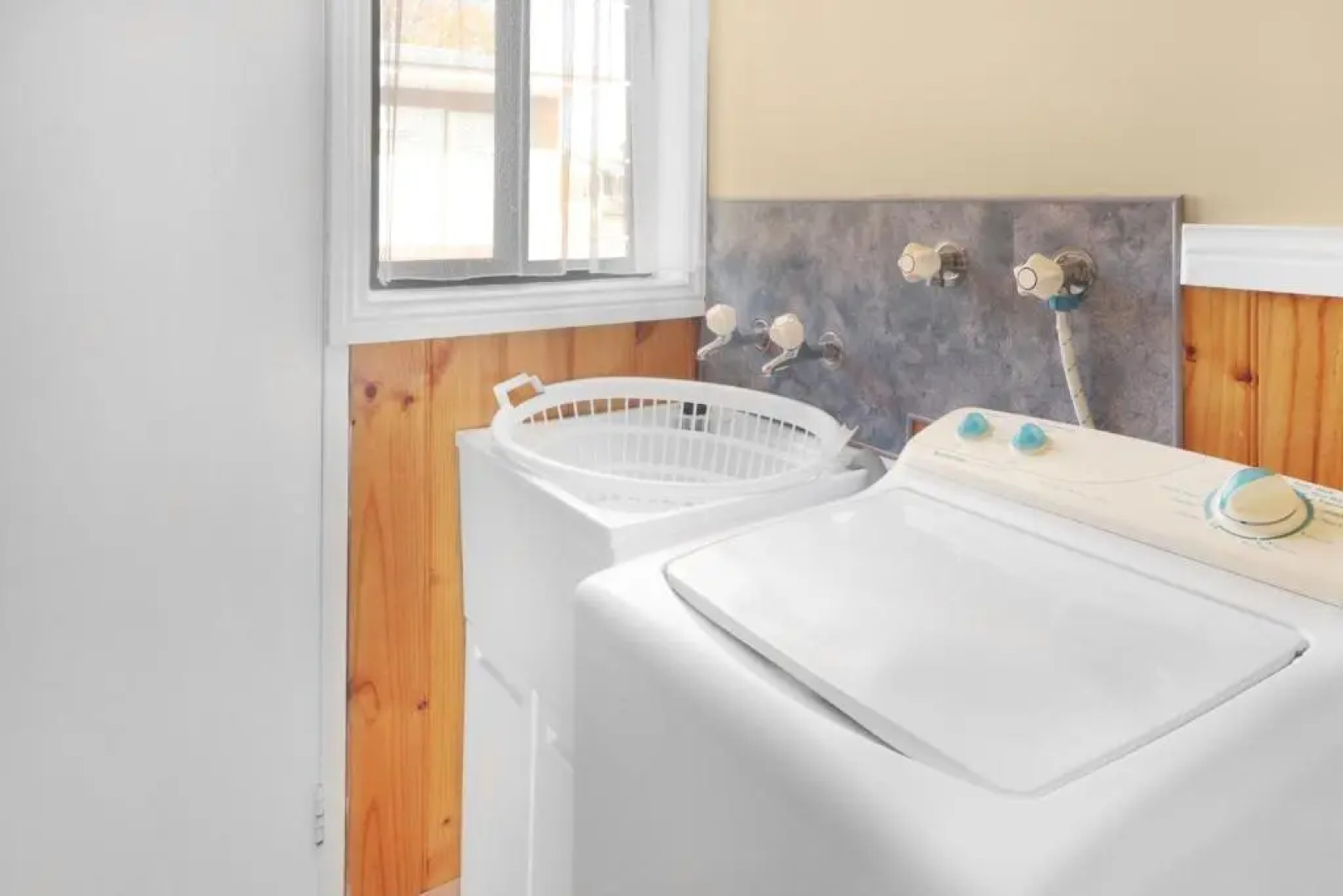 Kellraine Holiday Units