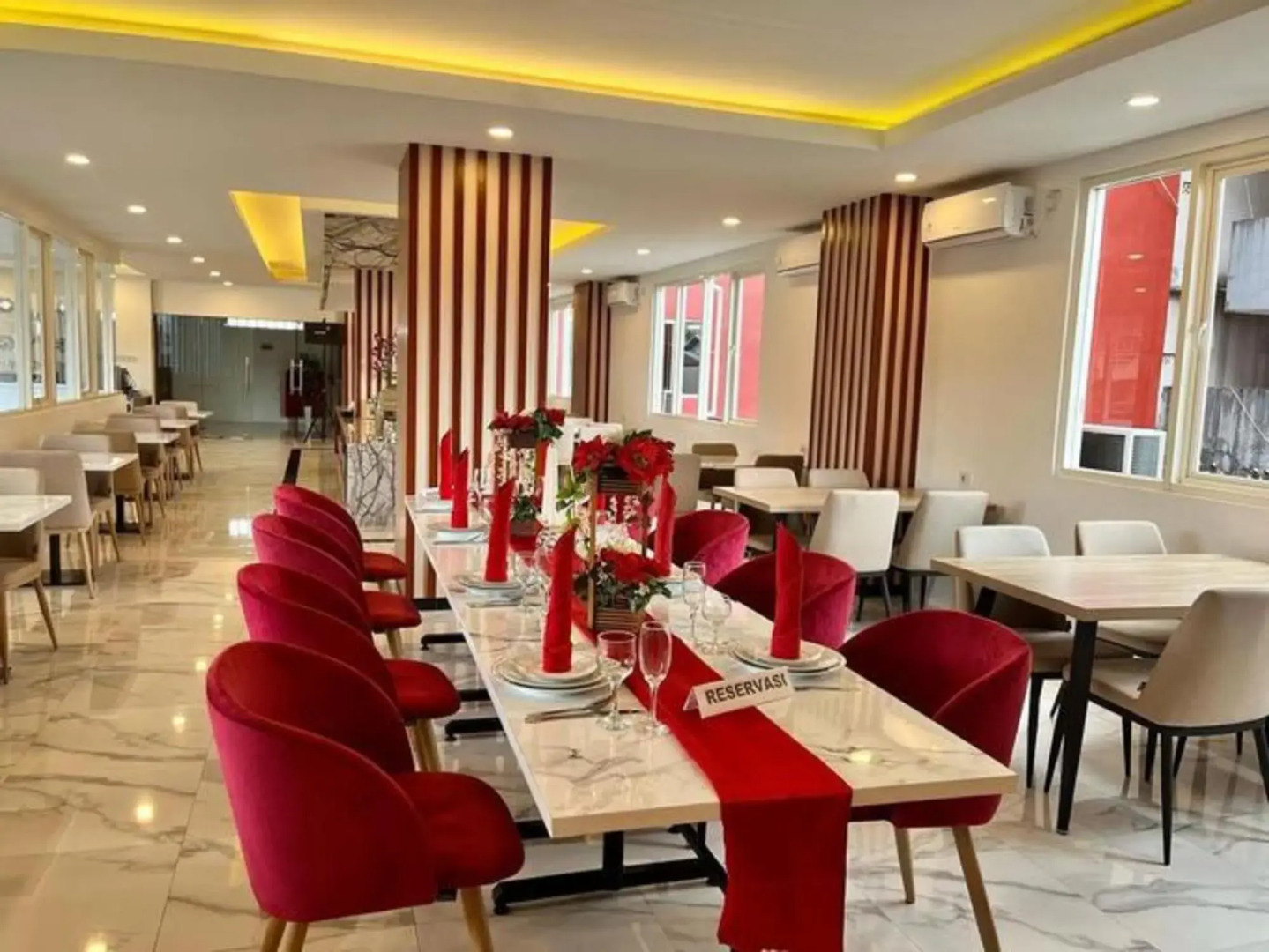 Elizabeth Hotel & Resort