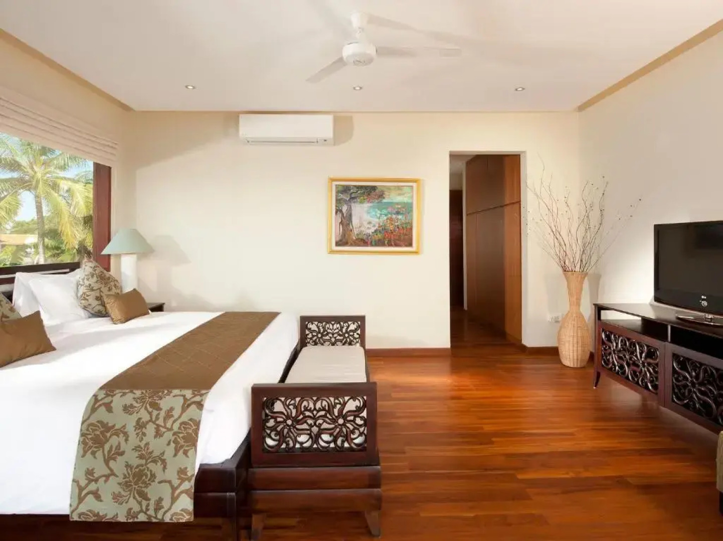 Sunsetfalls Gardens and Resort