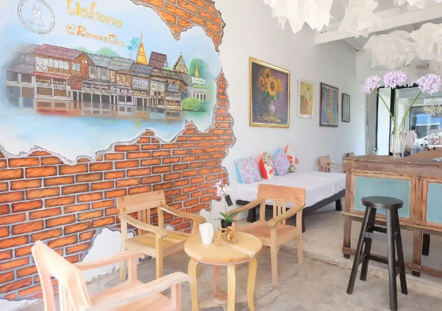 At Rimnam Chan Hostel