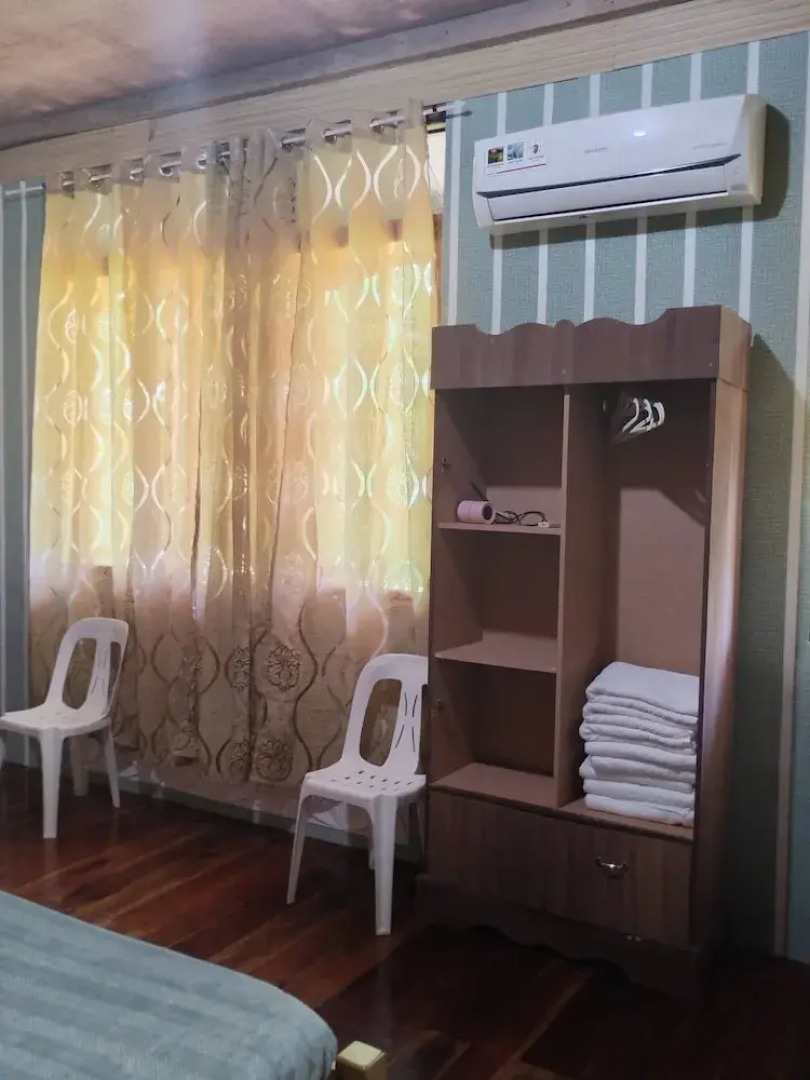 Siquijor Overlooking House 100 Meters Before Cambugahay Falls