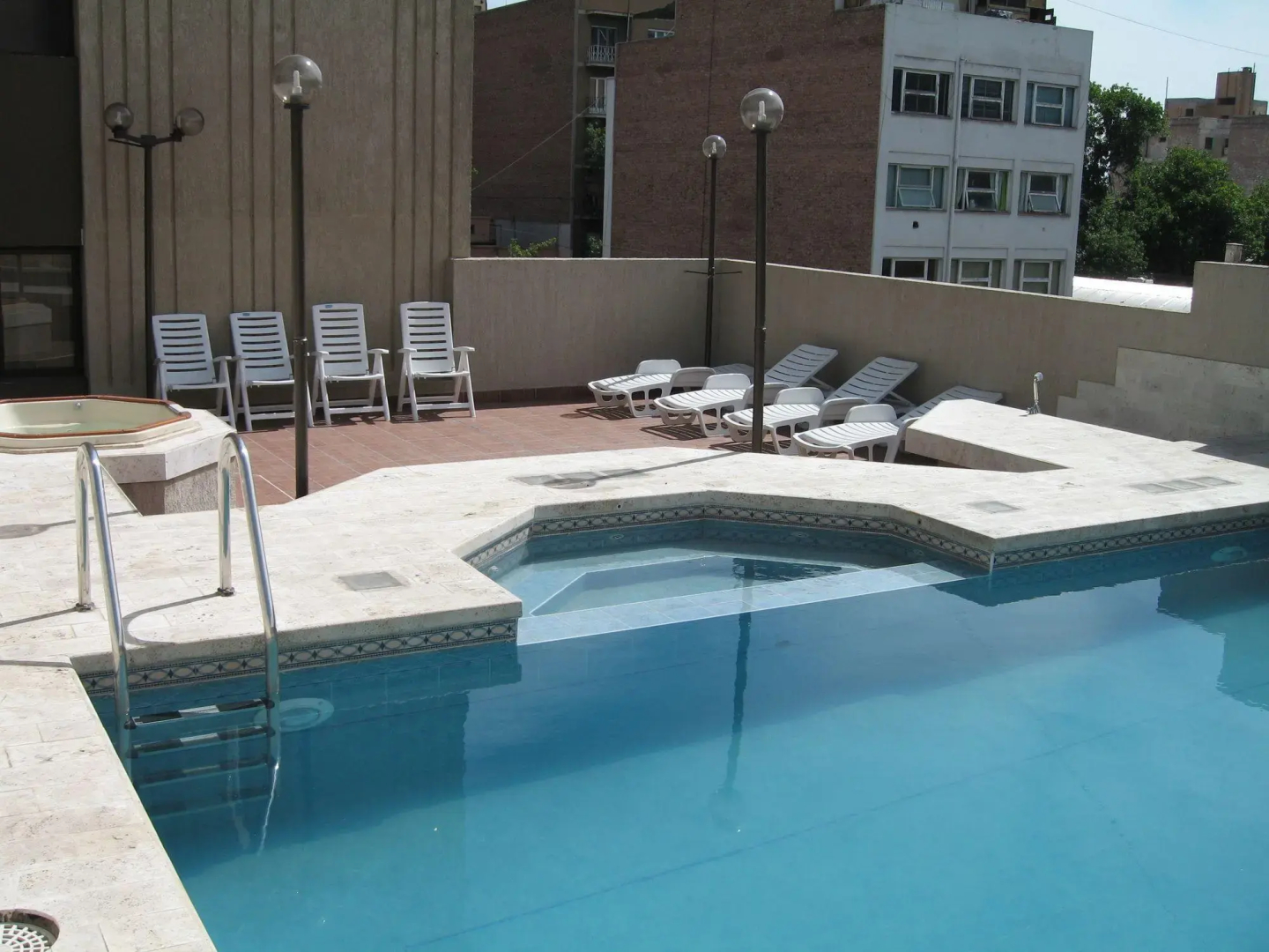 Altezza Apart Suites Hotel
