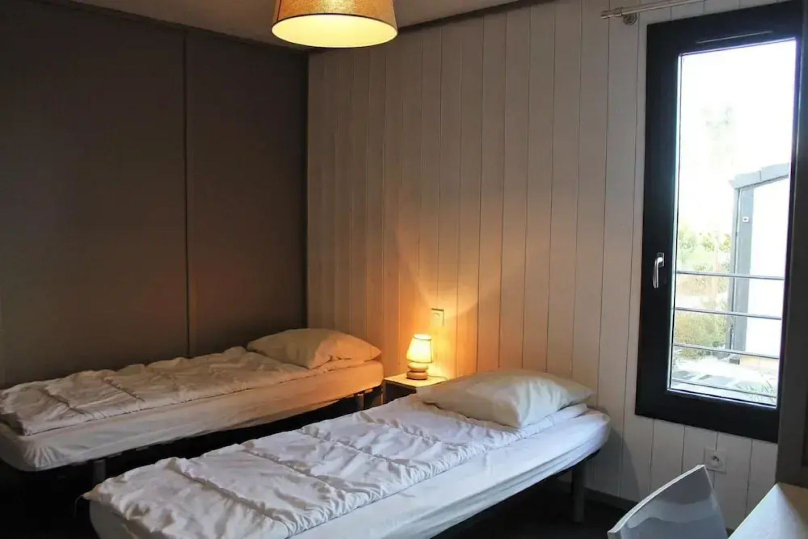 Chalet in Pomerols Near Mediterranean Beaches