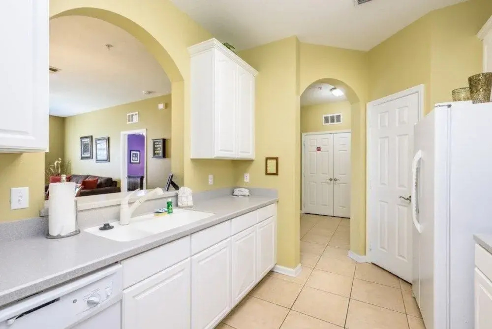 4862 Cayview Ave #410 - 3 Br condo by RedAwning