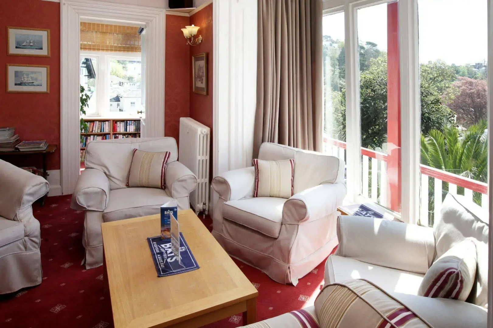 The Robin Hill Hotel