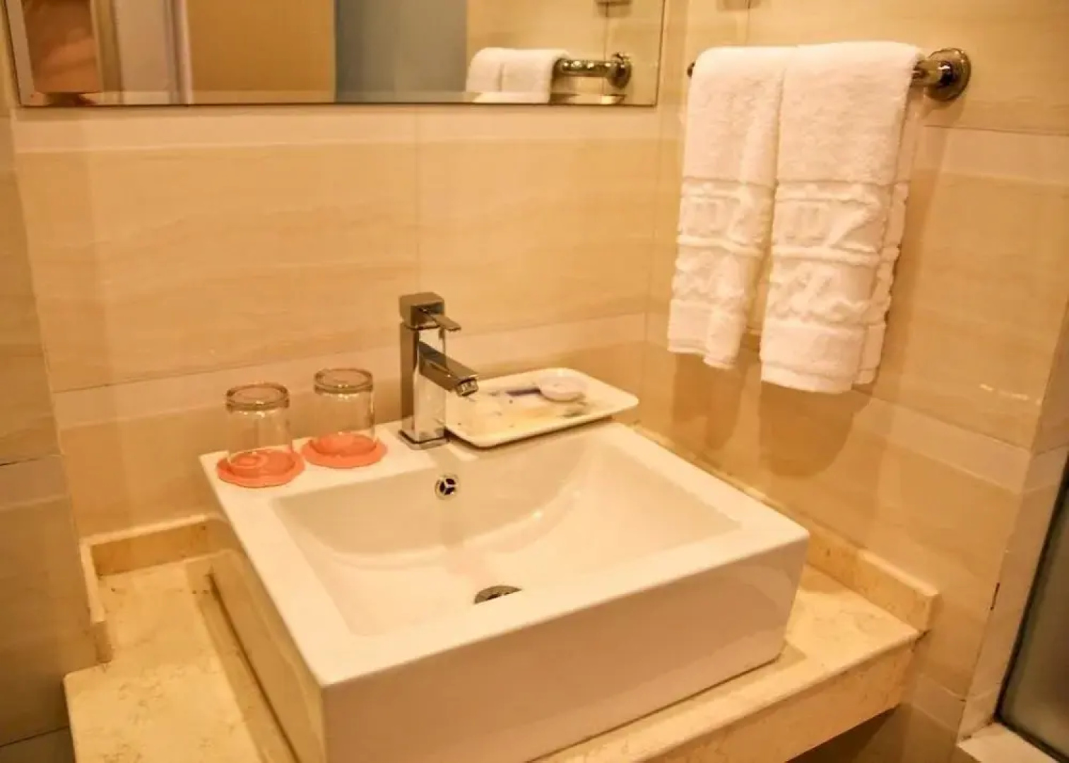 City Home Hotel