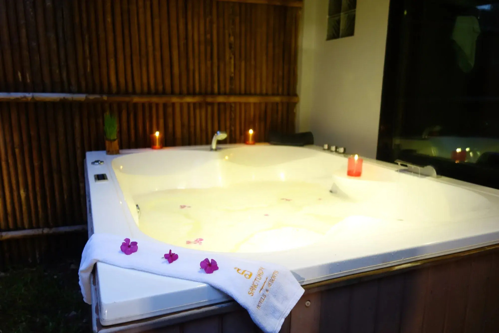 Sanctuary Nam Ngum Beach Resort