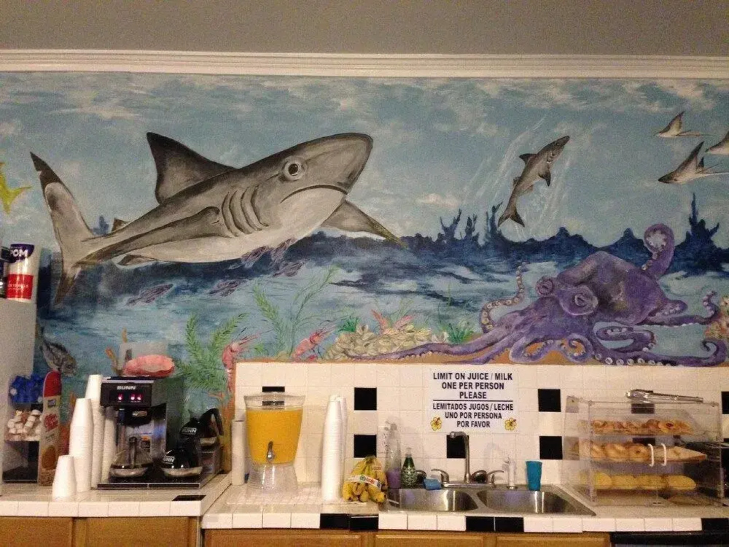 Shark Reef Resort Motel & Cottages