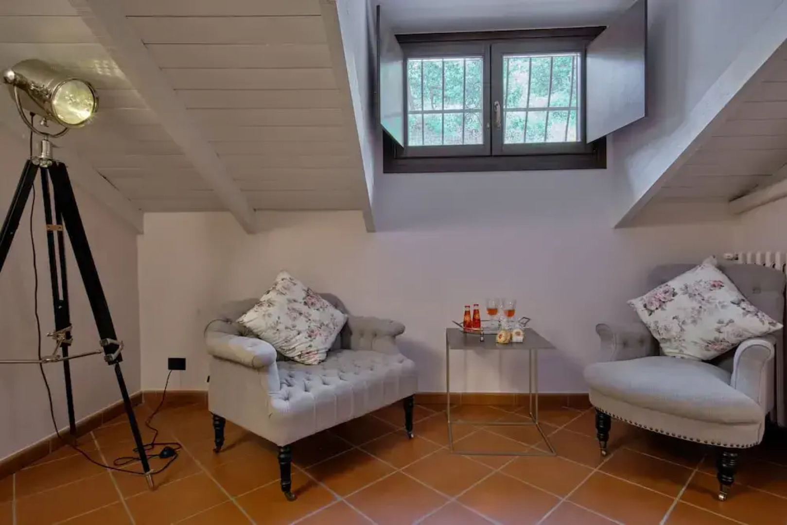 Giarvino Guest House