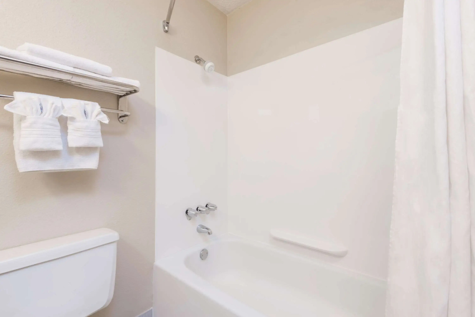 Days Inn by Wyndham Gillette