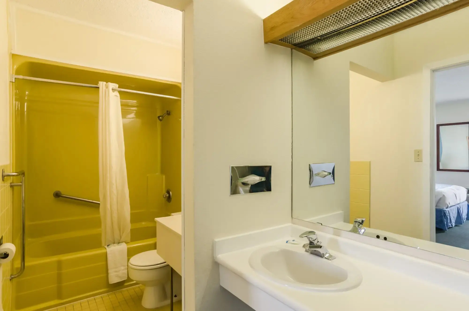 Alamo Inn & Suites
