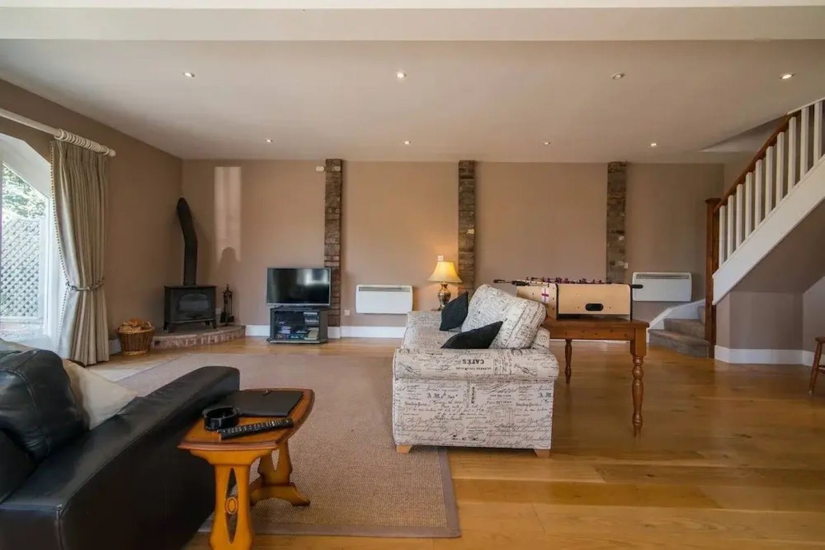 Super Spacious Barn Conversion With Free Wifi, Netflix Fireplace