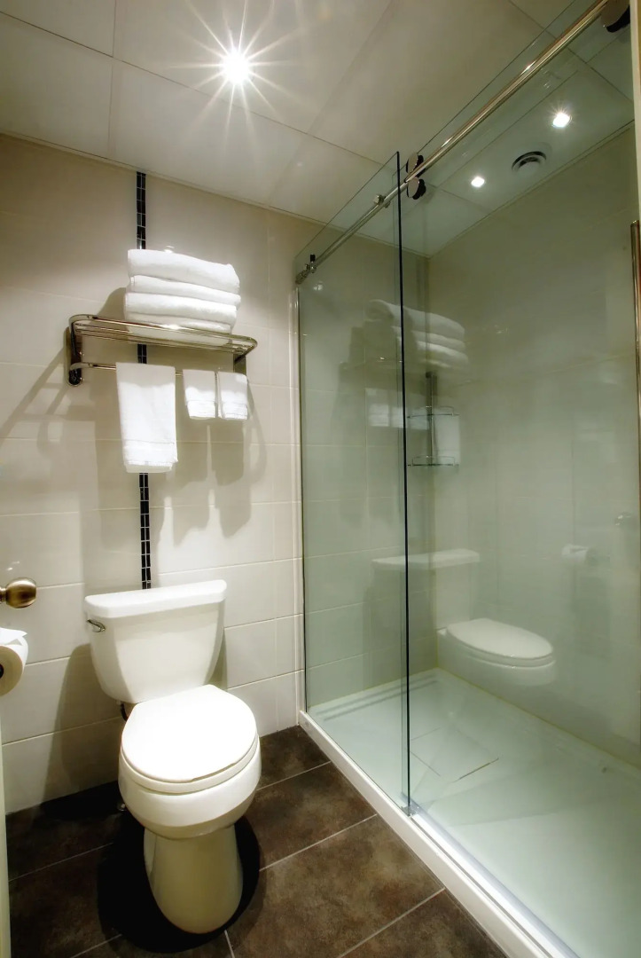 Hôtel & Suites Le Dauphin Drummondville