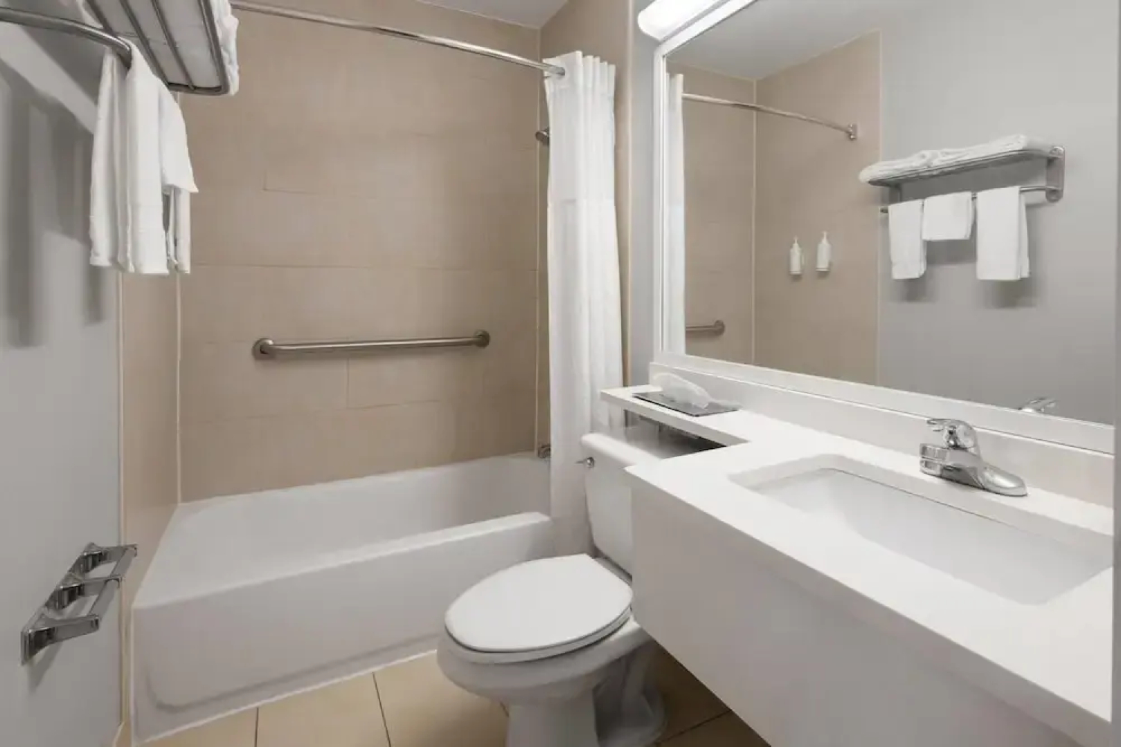 Microtel Inn & Suites by Wyndham Albany Airport