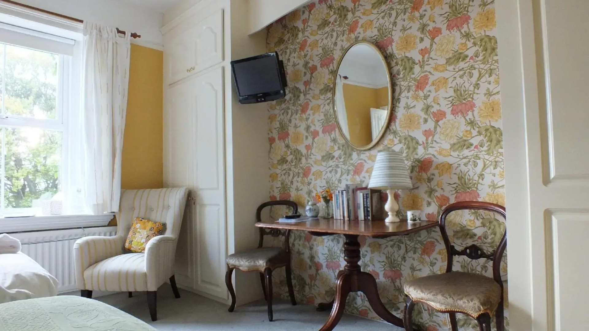 Dowfold House Bed & Breakfast