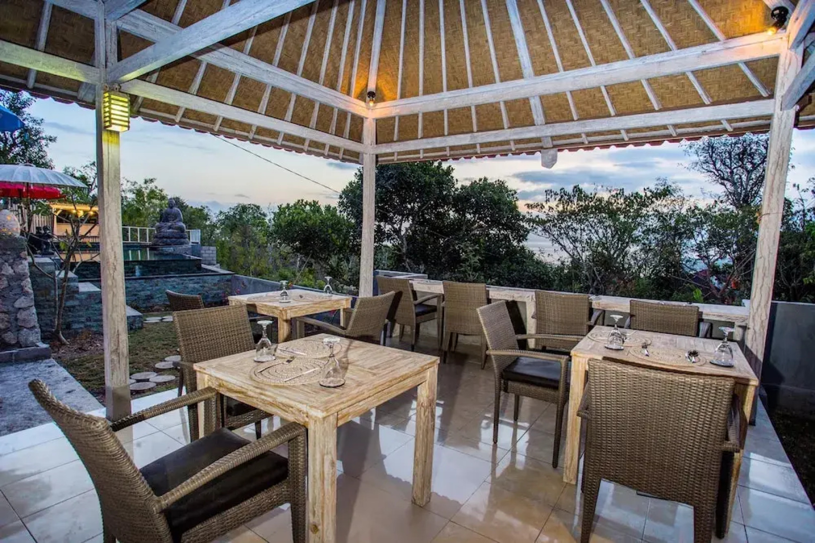 The Puncak Sunset Ceningan