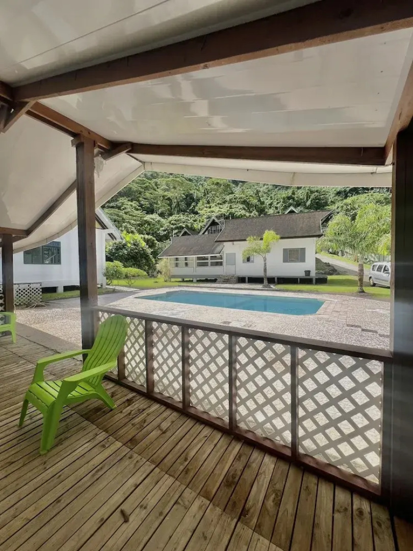 Tiare Faaroa Bay Villa