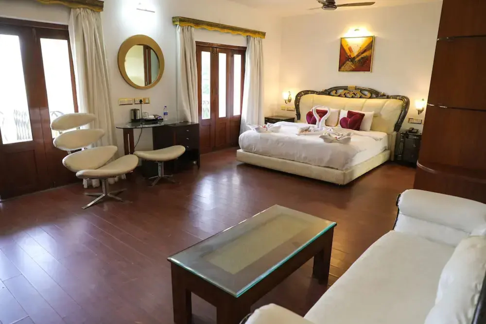 White Pearl Suites