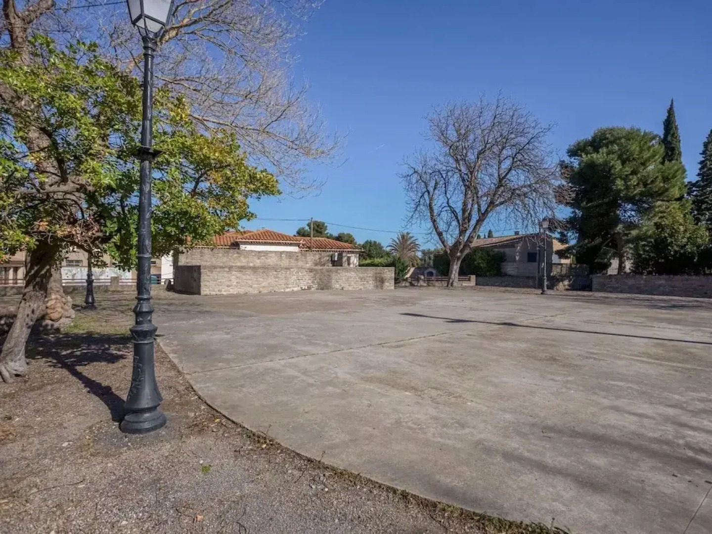 Quiant Holiday Home in Azille With Terrace