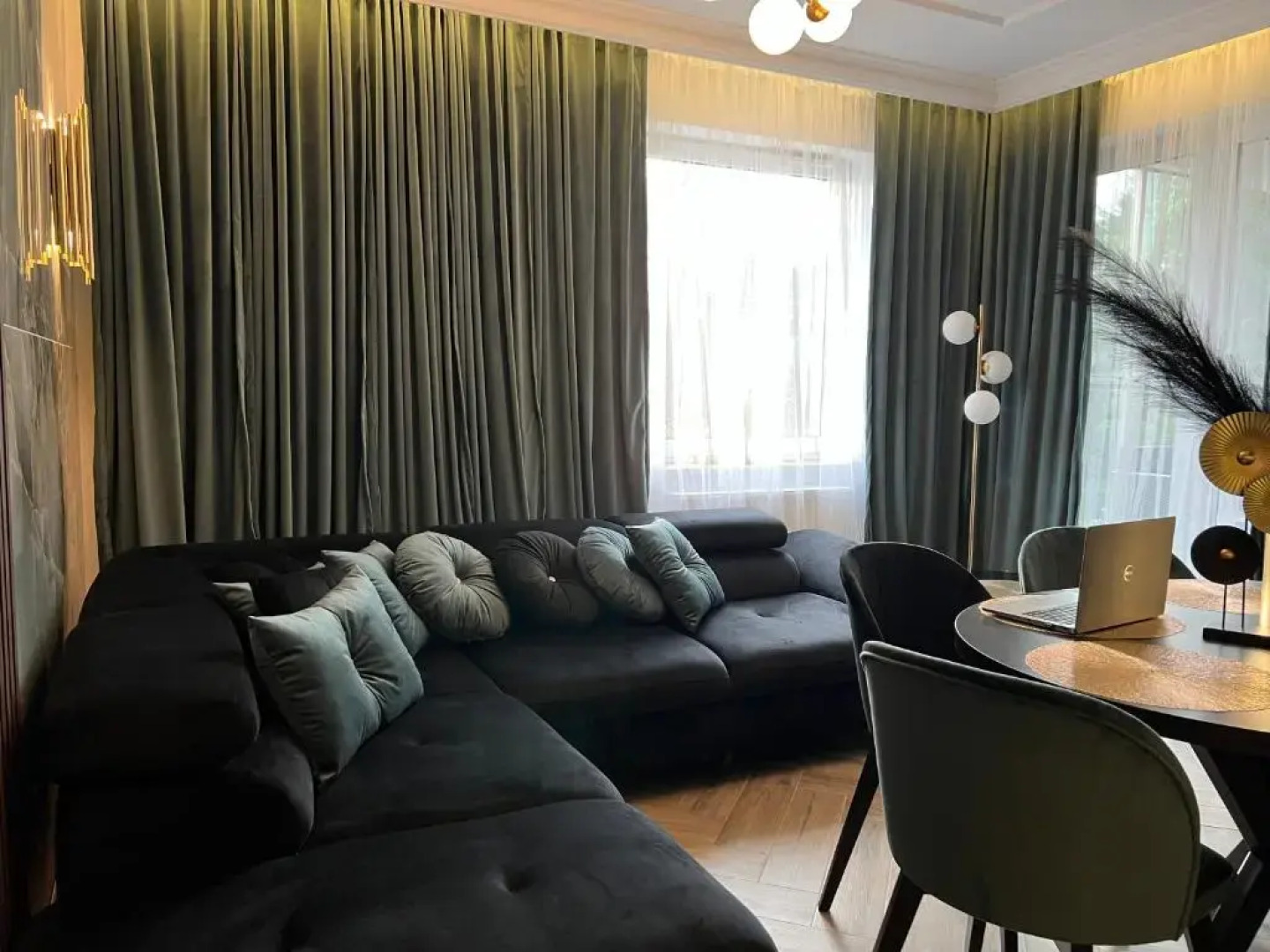 Family & Business Sauna Tężnia Apartments No 8 VIP -Leśny nad Zalewem, 5 Sypialni, 2 Łazienki, 2 Balkony, Taras na Dachu, Parking oraz możliowścią wyżywienia - Exclusive NEW!