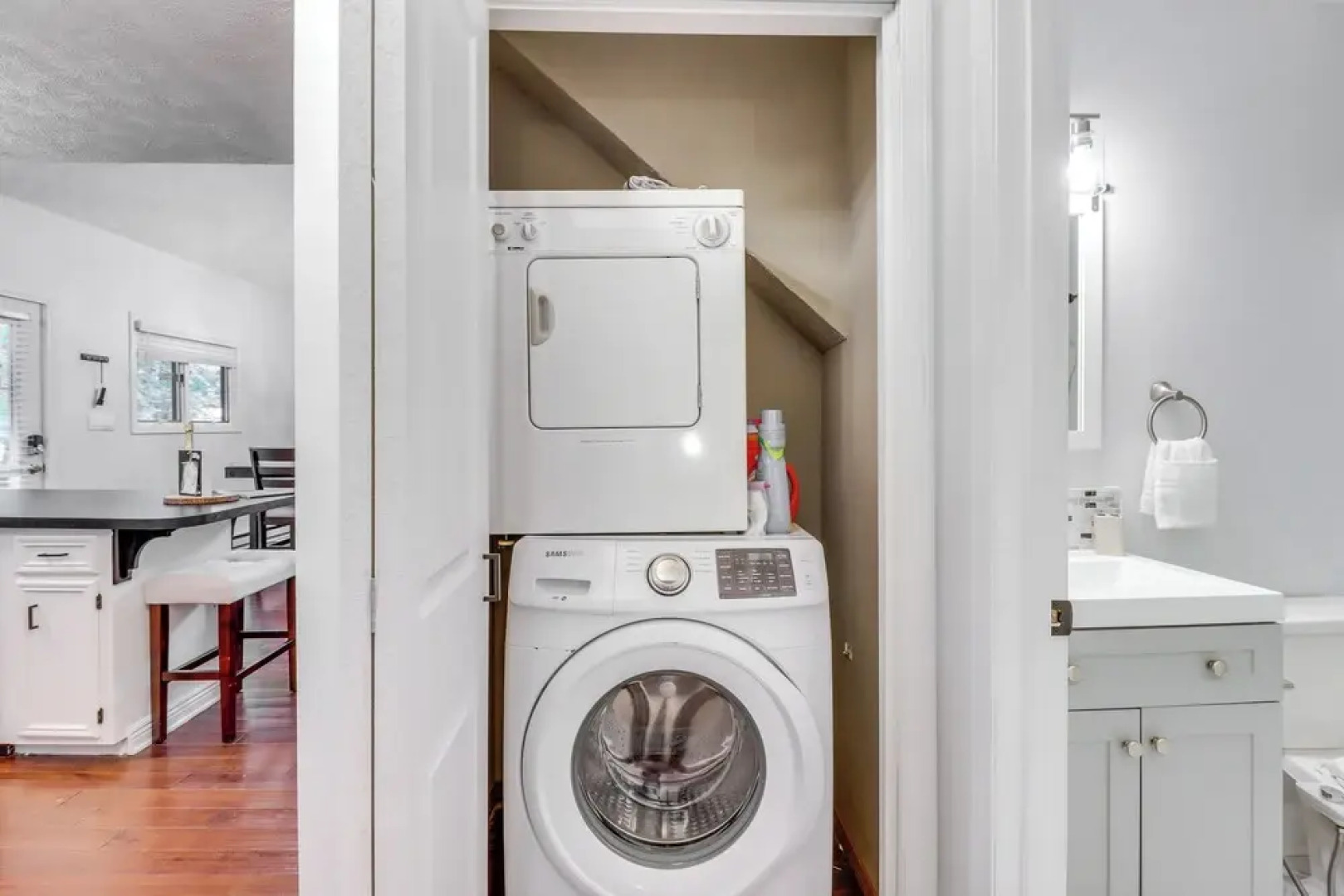 Deck, Fire Pit & Pool Access: Pennsylvania Home!