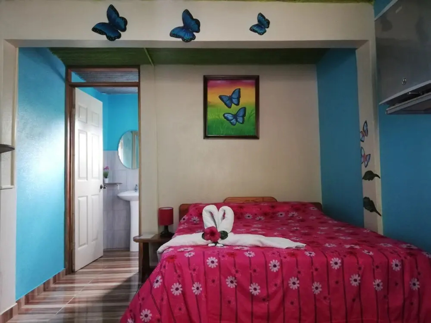 Cabinas Cascada Rio Celeste