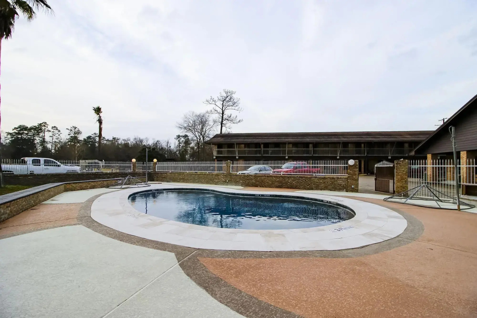 OYO Pinewood Inn & Suites Silsbee