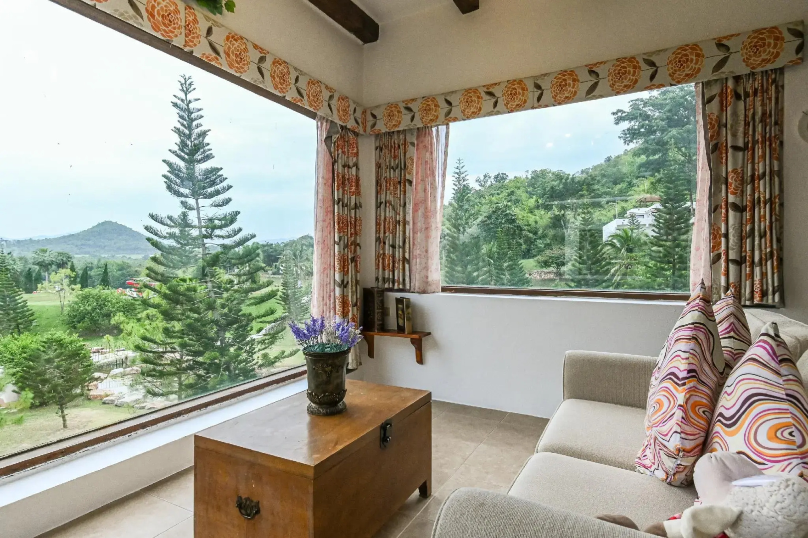 Swiss Valley Hip Resort